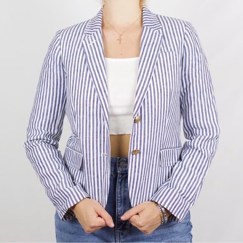 J. Crew 100% Linen School Boy Blue & Whiyr Striped Blazer Size 4. Style # 46077.